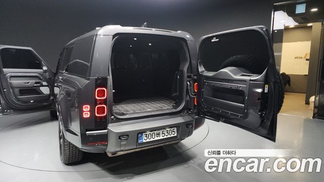 Land Rover Defender 130 P400 Outbound
