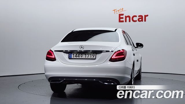 Mercedes-Benz C-Class C200 Avantgarde