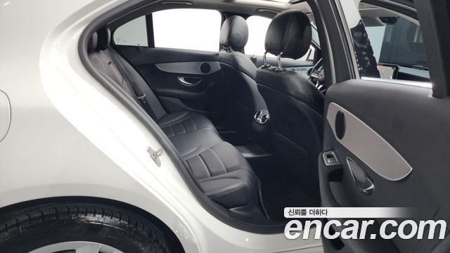 Mercedes-Benz C-Class C200 Avantgarde