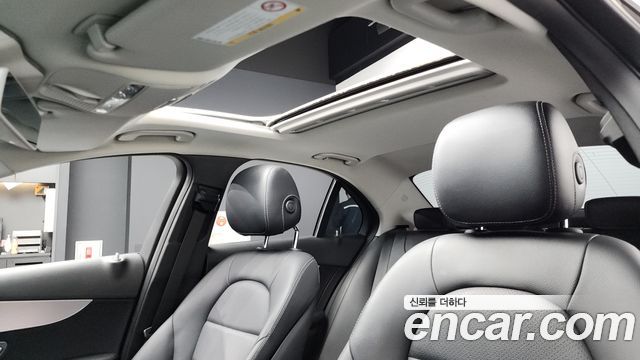 Mercedes-Benz C-Class C200 Avantgarde