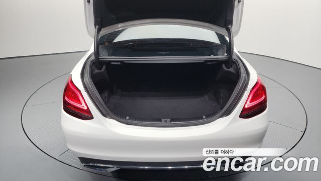 Mercedes-Benz C-Class C200 Avantgarde