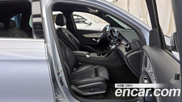 Mercedes-Benz GLC-Class GLC220 d 4MATIC