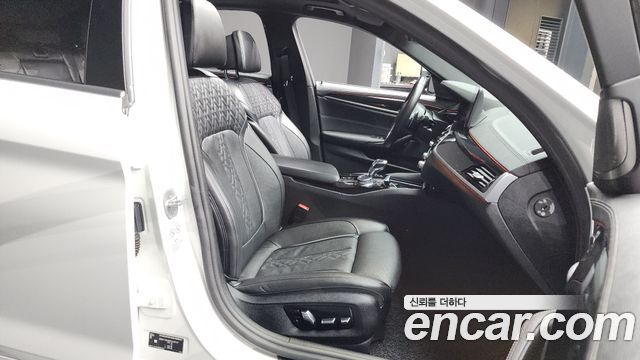 BMW 5-Series 530i M Sport Package