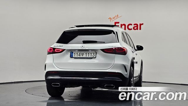 Mercedes-Benz GLA-Class GLA250 4MATIC