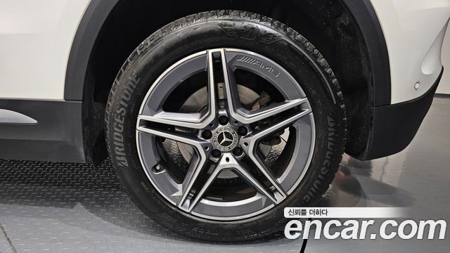 Mercedes-Benz GLA-Class GLA250 4MATIC