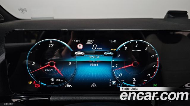 Mercedes-Benz GLA-Class GLA250 4MATIC