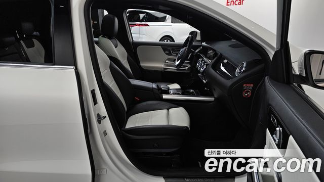 Mercedes-Benz GLA-Class GLA250 4MATIC