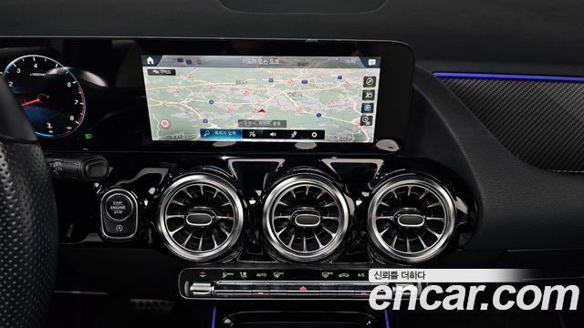 Mercedes-Benz GLA-Class GLA250 4MATIC