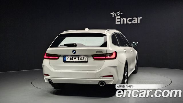 BMW 3-Series 320i Touring