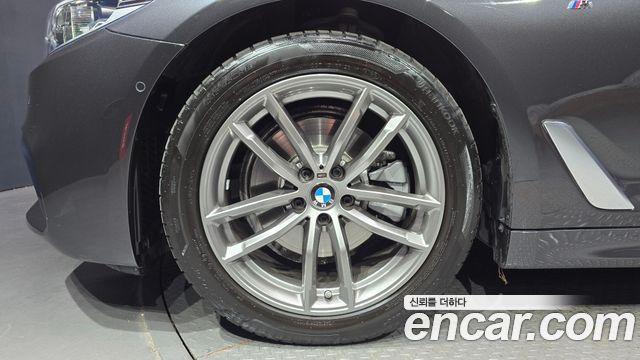 BMW 5-Series 520i M Sport