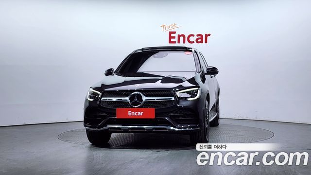 Mercedes-Benz GLC-Class GLC300e 4MATIC