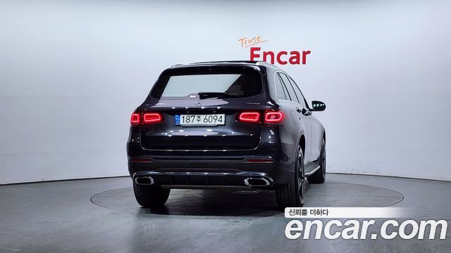 Mercedes-Benz GLC-Class GLC300e 4MATIC