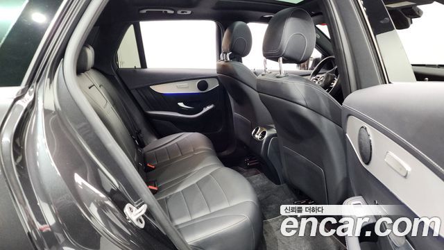 Mercedes-Benz GLC-Class GLC300e 4MATIC
