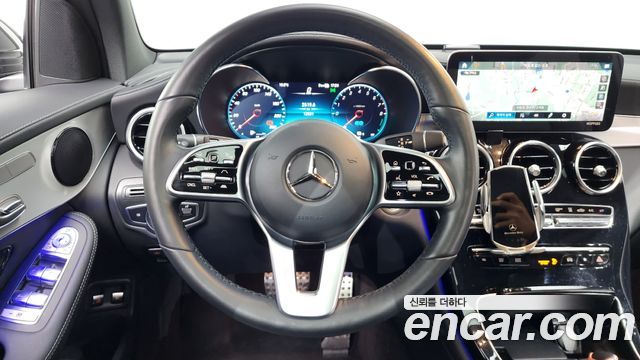 Mercedes-Benz GLC-Class GLC300e 4MATIC