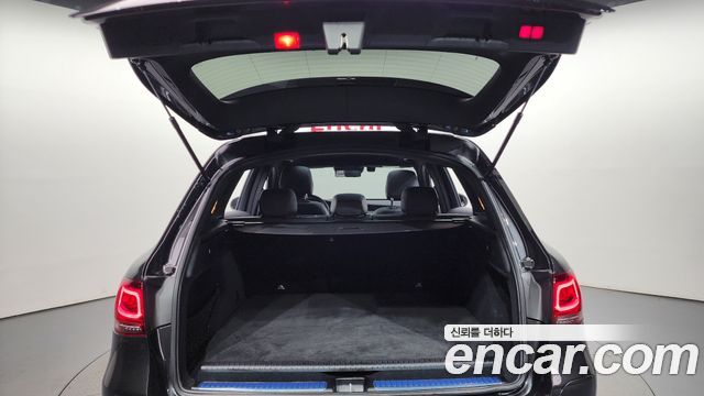 Mercedes-Benz GLC-Class GLC300e 4MATIC