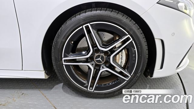 Mercedes-Benz A-Class AMG A35 4MATIC Sedan