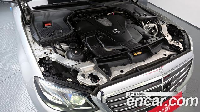 Mercedes-Benz E-Class E400 4MATIC Exclusive