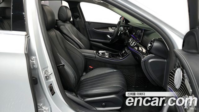Mercedes-Benz E-Class E400 4MATIC Exclusive