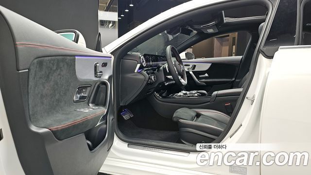 Mercedes-Benz CLA-Class CLA250 4MATIC