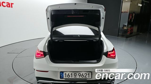 Mercedes-Benz CLA-Class CLA250 4MATIC