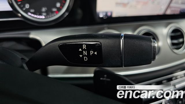 Mercedes-Benz E-Class E200 Avantgarde
