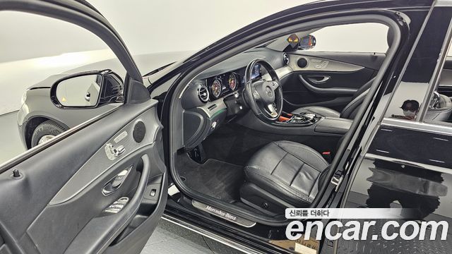 Mercedes-Benz E-Class E200 Avantgarde