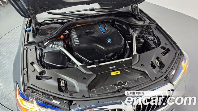 BMW 5-Series 530e M Sport