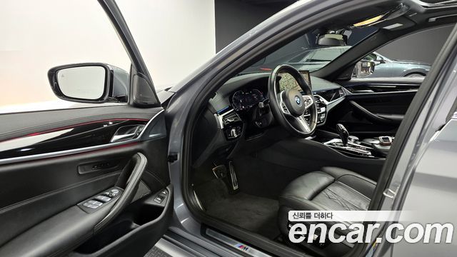 BMW 5-Series 530e M Sport