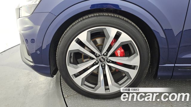 Audi Q8 55 TFSI Quattro Premium