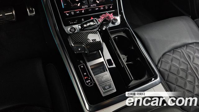 Audi Q8 55 TFSI Quattro Premium