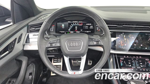 Audi Q8 55 TFSI Quattro Premium