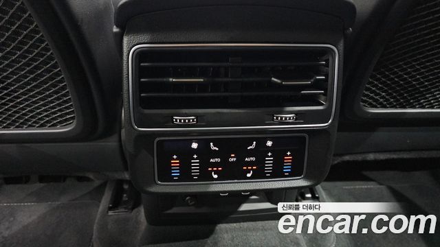 Audi Q8 55 TFSI Quattro Premium