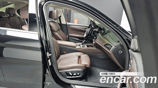 BMW 5-Series 530i Luxury Plus