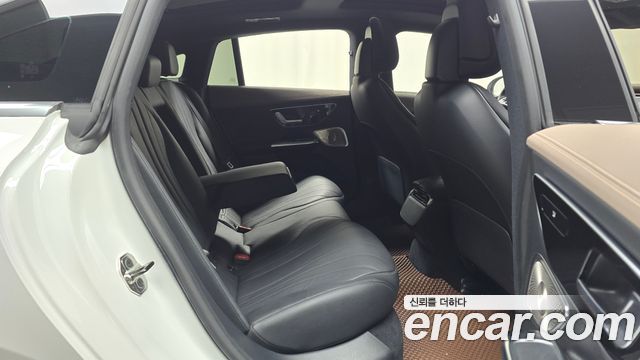 Mercedes-Benz EQE EQE350+
