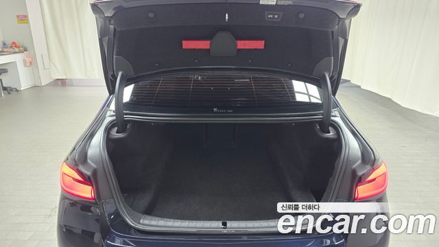 BMW 5-Series 523d M Sport