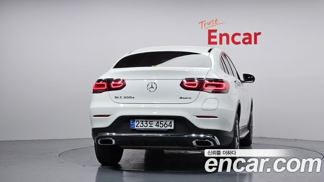 Mercedes-Benz GLC-Class GLC300e 4MATIC Coupe