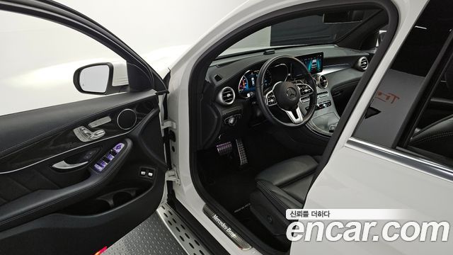 Mercedes-Benz GLC-Class GLC300e 4MATIC Coupe