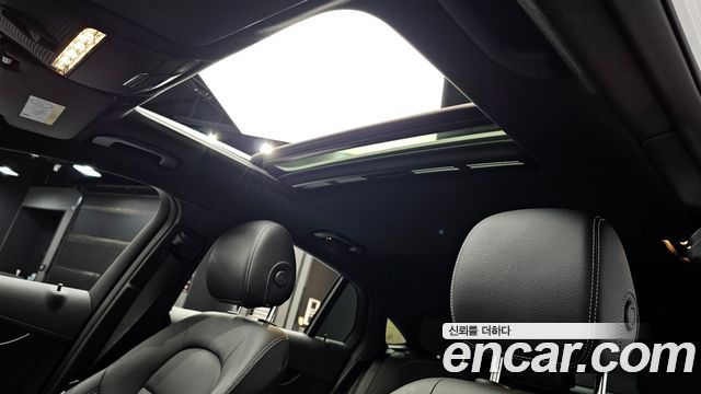 Mercedes-Benz GLC-Class GLC300e 4MATIC Coupe