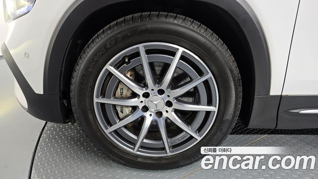 Mercedes-Benz GLB-Class AMG GLB35 4MATIC