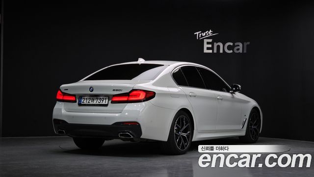 BMW 5-Series 530i xDrive M Sport Package