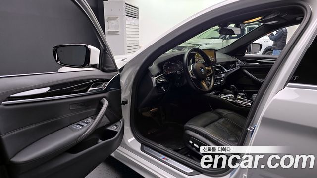 BMW 5-Series 530i xDrive M Sport Package