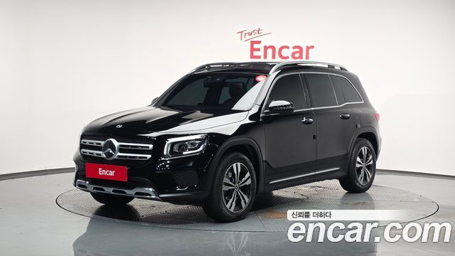 Mercedes-Benz GLB-Class GLB220
