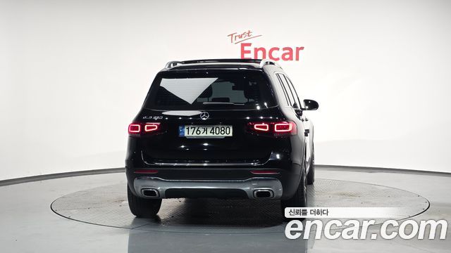 Mercedes-Benz GLB-Class GLB220