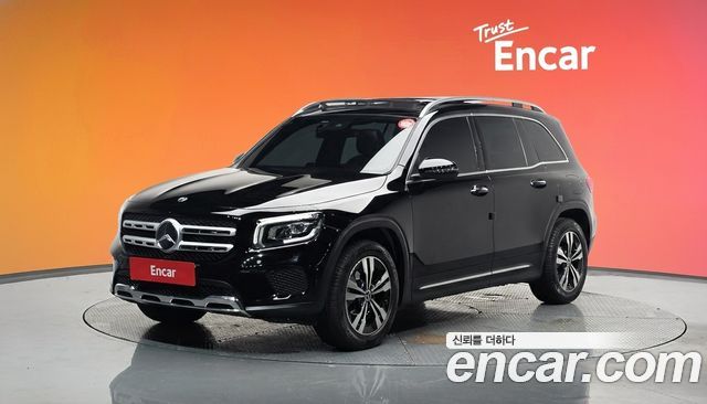 Mercedes-Benz GLB-Class GLB220
