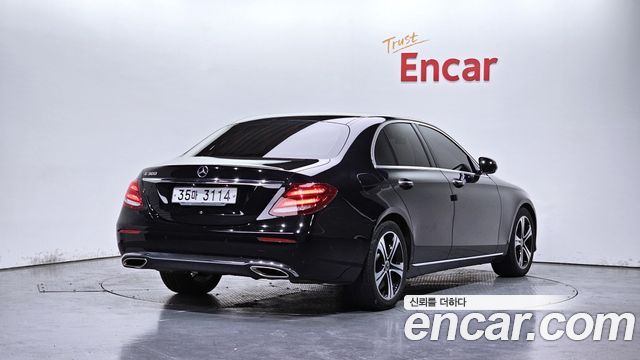 Mercedes-Benz E-Class E200 Avantgarde