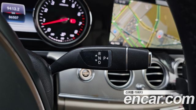 Mercedes-Benz E-Class E200 Avantgarde