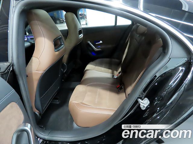 Mercedes-Benz CLA-Class CLA250 4MATIC
