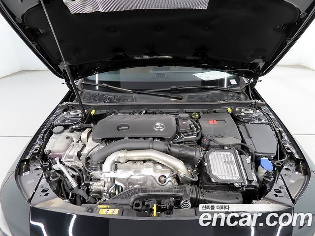 Mercedes-Benz CLA-Class CLA250 4MATIC