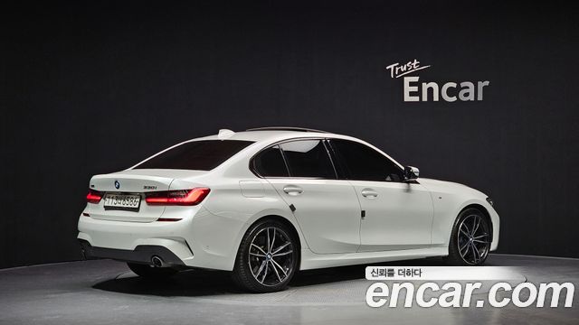BMW 3-Series 330i xDrive M Sport