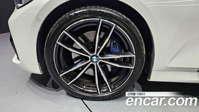 BMW 3-Series 330i xDrive M Sport
